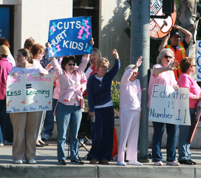 Simi Valley School Teachers Pink Slip Friday